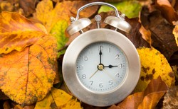 Zmiana czasu 2023. Kiedy zmieniamy czas na zimowy? Czy to już dziś?