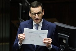 Premier Morawiecki pogratulował Dudzie srebrnego medalu mistrzostw świata w szachach błyskawicznych