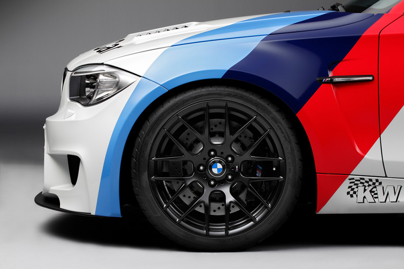 BMW serii 1 M Coupe samochodem bezpieczeństwa MotoGP