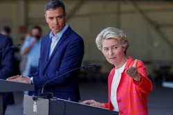 Uroczyste otwarcie obozu dla uchodźców w Hiszpanii