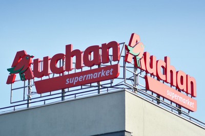 Auchan wyprzedaje swoje sklepy w Polsce. Francuzi znaleźli już kupca