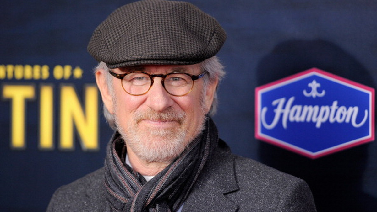 Wydarzeniem tygodnia w Hollywood, poza ogłoszeniem nominacji do Oscarów, jest wiadomość o wstrzymaniu prac nad "Robocalypse". Nagabywany przez dziennikarzy, Steven Spielberg tłumaczy się ze swojej decyzji.