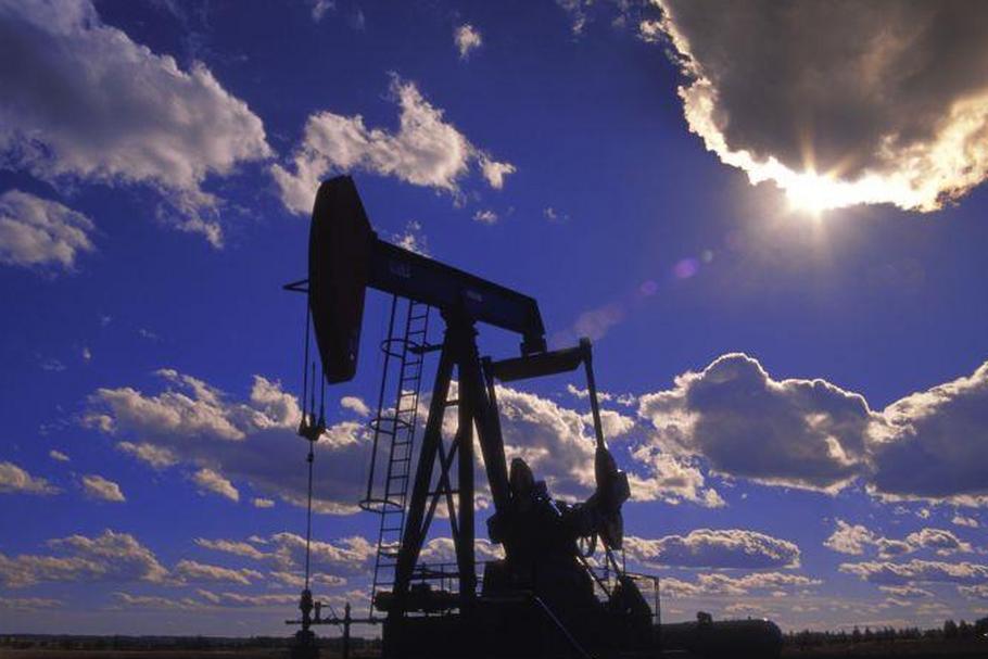 ropa naftowa_szyb naftowy