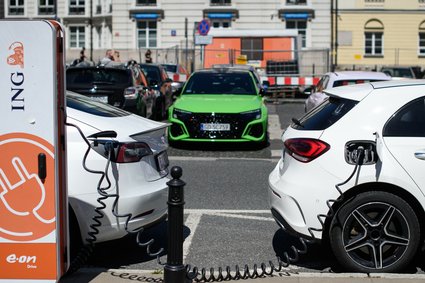 Tych samochodów w Polsce drastycznie przybyło