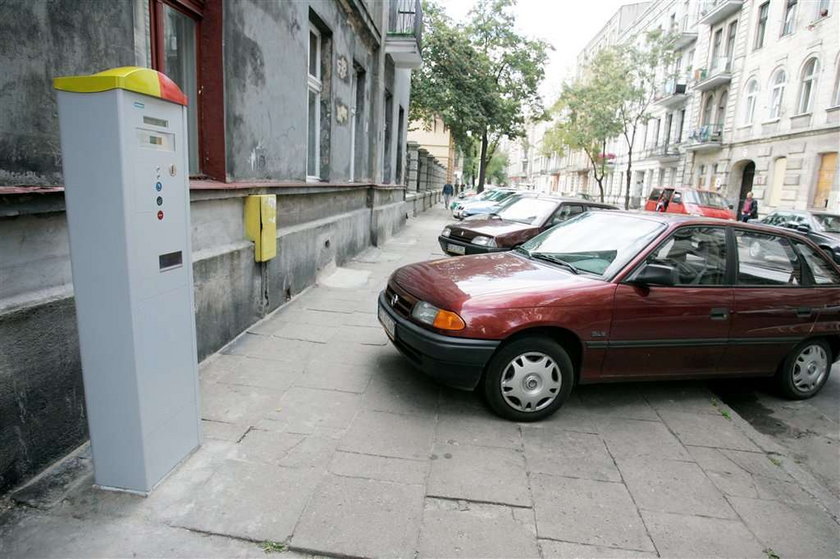 W Łodzi więcej płatnych parkingów!