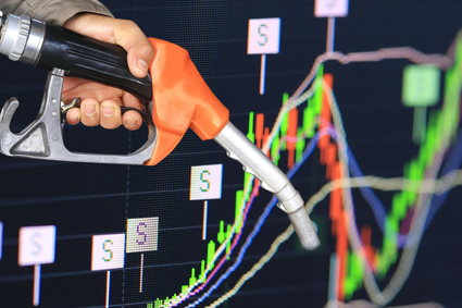 Spadek cen ropy. Surowiec dzień wcześniej zaliczył wzrost najwyższy od 8 miesięcy