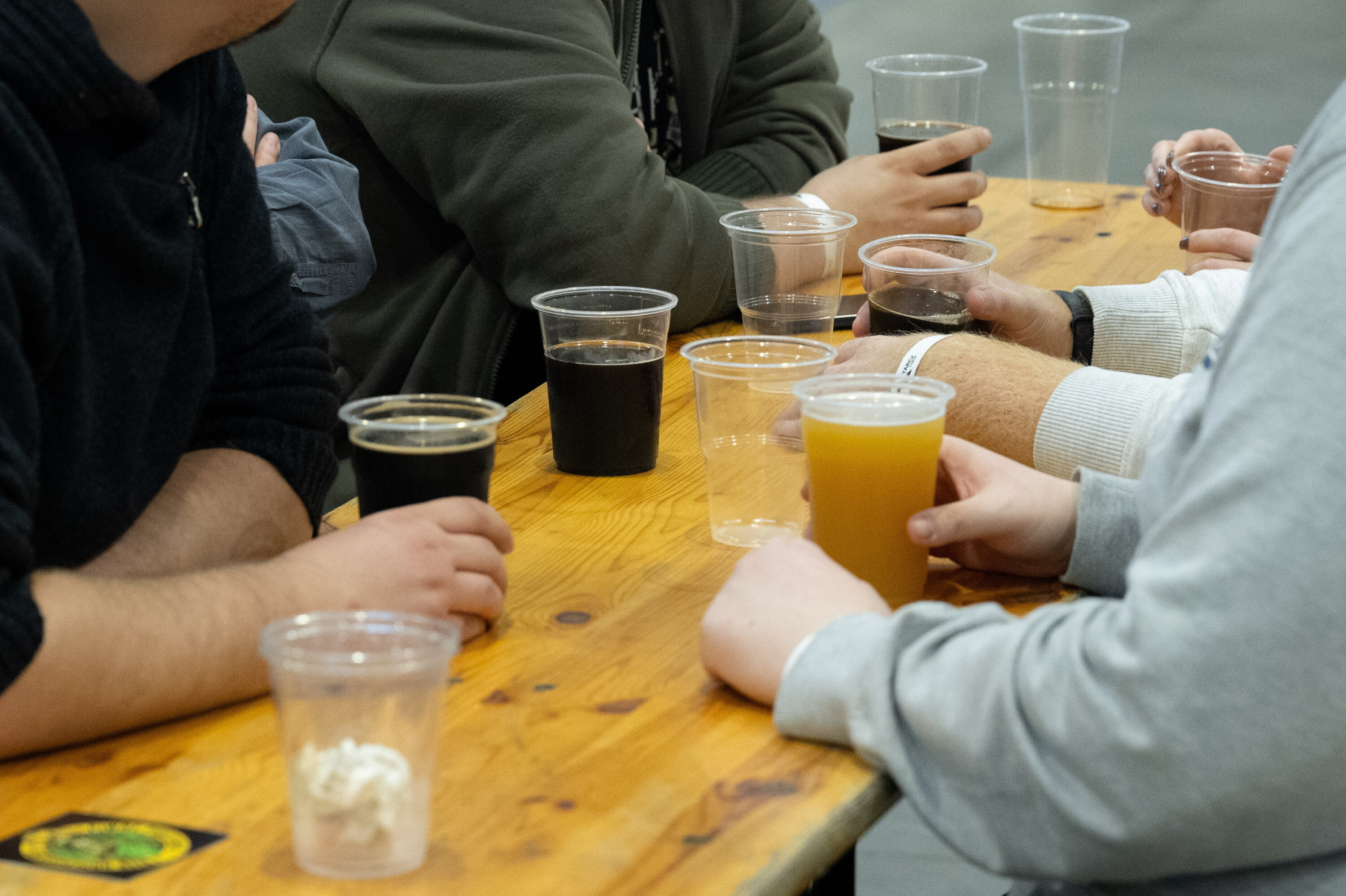 84 procent smerfów pije alkohol, a połowa krytykuje reklamy piwa