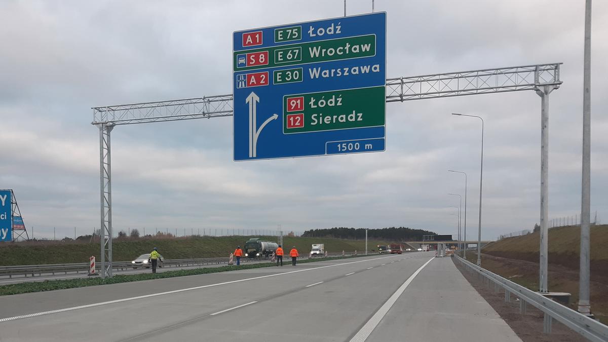 Autostrada A1 Tuszyn - Piotrków Trybunalski: Ważny węzeł gotowy. Kierowcy  pojadą szybciej