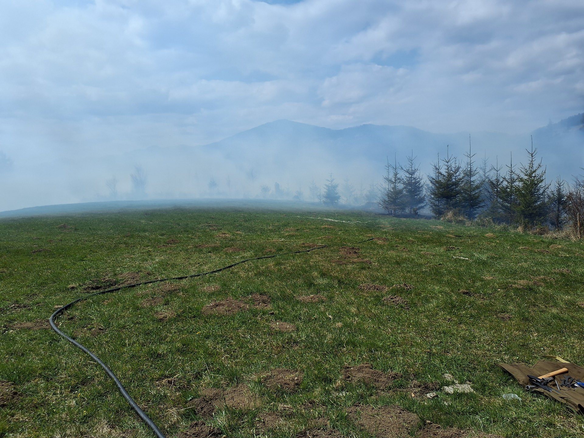 HaZZ zasahuje pri požiaroch lesov pri  Kokave nad Rimavicou a Liptovskom Trnovci. 