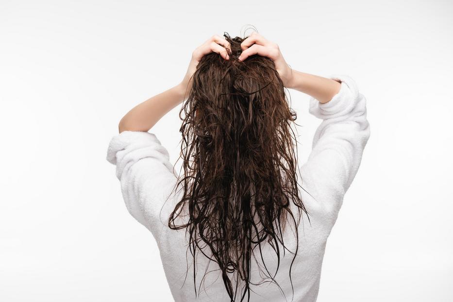 Senki nem tud róla, pedig nagy baj lehet: ezért kell megszárítani a hajunkat hajmosás után fotó: Getty Images
