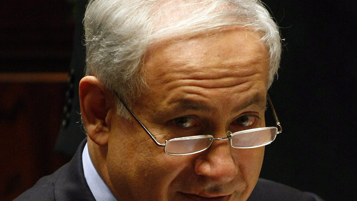 Premier Izraela Benjamin Netanjahu zapewnił specjalnego wysłannika USA na Bliski Wschód George'a Mitchella, że on i jego rząd są zaangażowani w osiągnięcie pokoju z Palestyńczykami. Dzisiaj na Bliski Wschód poleci szefowa unijnej dyplomacji.
