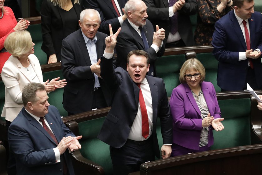 Sejm głosowania.