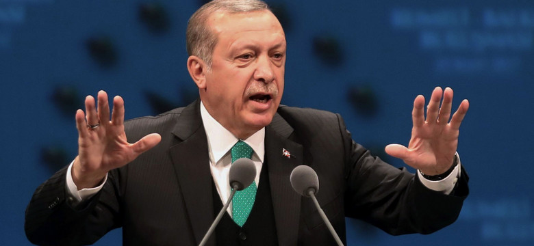 Finalna rozgrywka Erdogana z demokracją