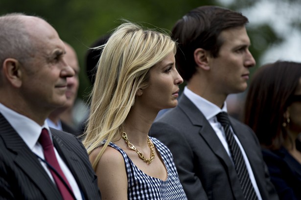 Ivanka Trump i Jared Kushner podczas konferencji w Białym Domu