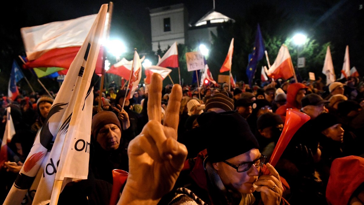 protest przed Sejmem ws. dostępu do informacji