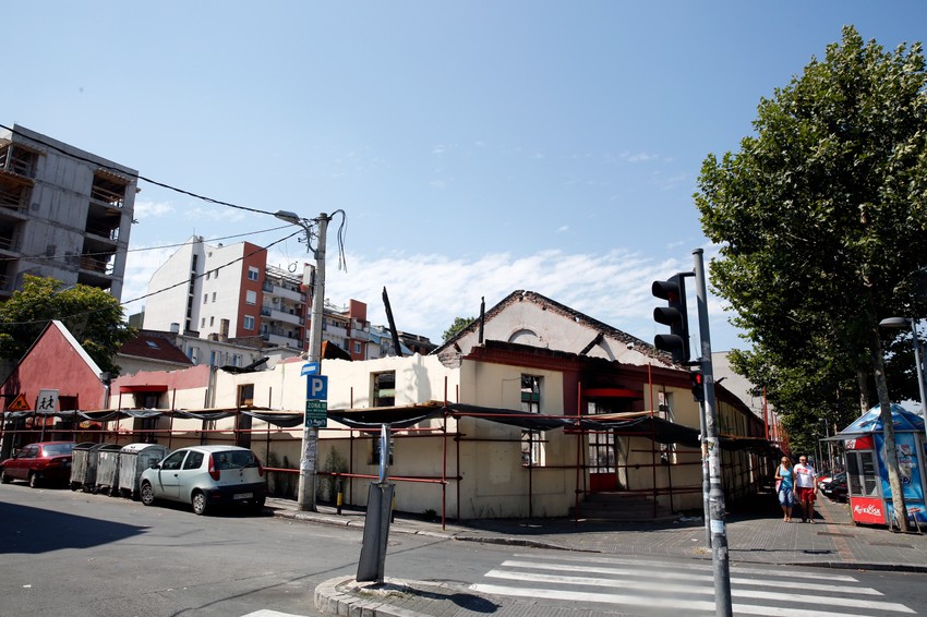 Skinuta ograda koja je bila oko "Depoa"