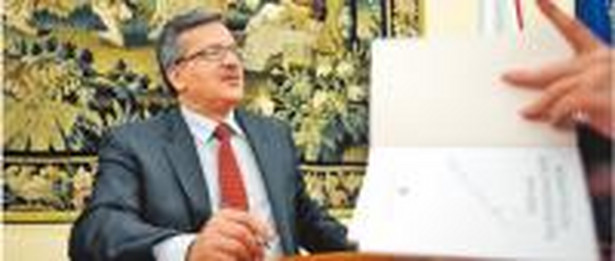 Prezydent Bronisław Komorowski podpisał ustawę o dowodach osobistych.