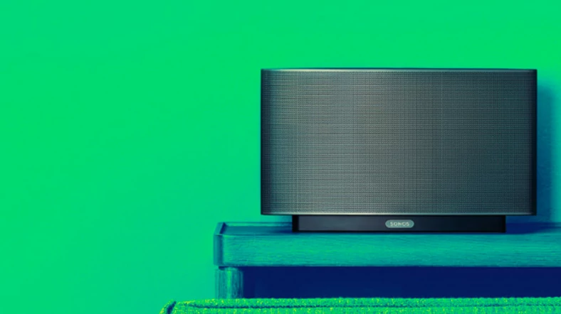 Sonos wciąż pewnie siedzi na wielopokojowym tronie, ale musi zacząć poważnie przyglądać się ruchom konkurencji