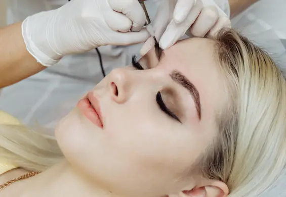 Microblading brwi zyskuje popularność. Jego cena jest zawrotna