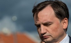 Ziobro: Zniechęcałbym polityków PO, by grać sprawą samobójstwa Kosteckiego