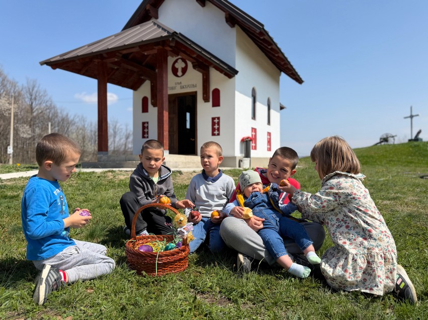 Vaskrs u selu Koštunići