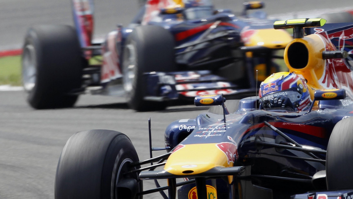 Zgodnie z ostatnimi doniesieniami kierowcy Red Bulla, Sebastian Vettel i Mark Webber mieli problemy z jednostkami napędowymi w swoich bolidach podczas wyścigu o Grand Prix Niemiec.