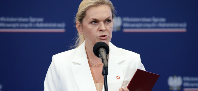 Doświadczeni nauczyciele dostaną mocno po kieszeni. To efekt decyzji MEN