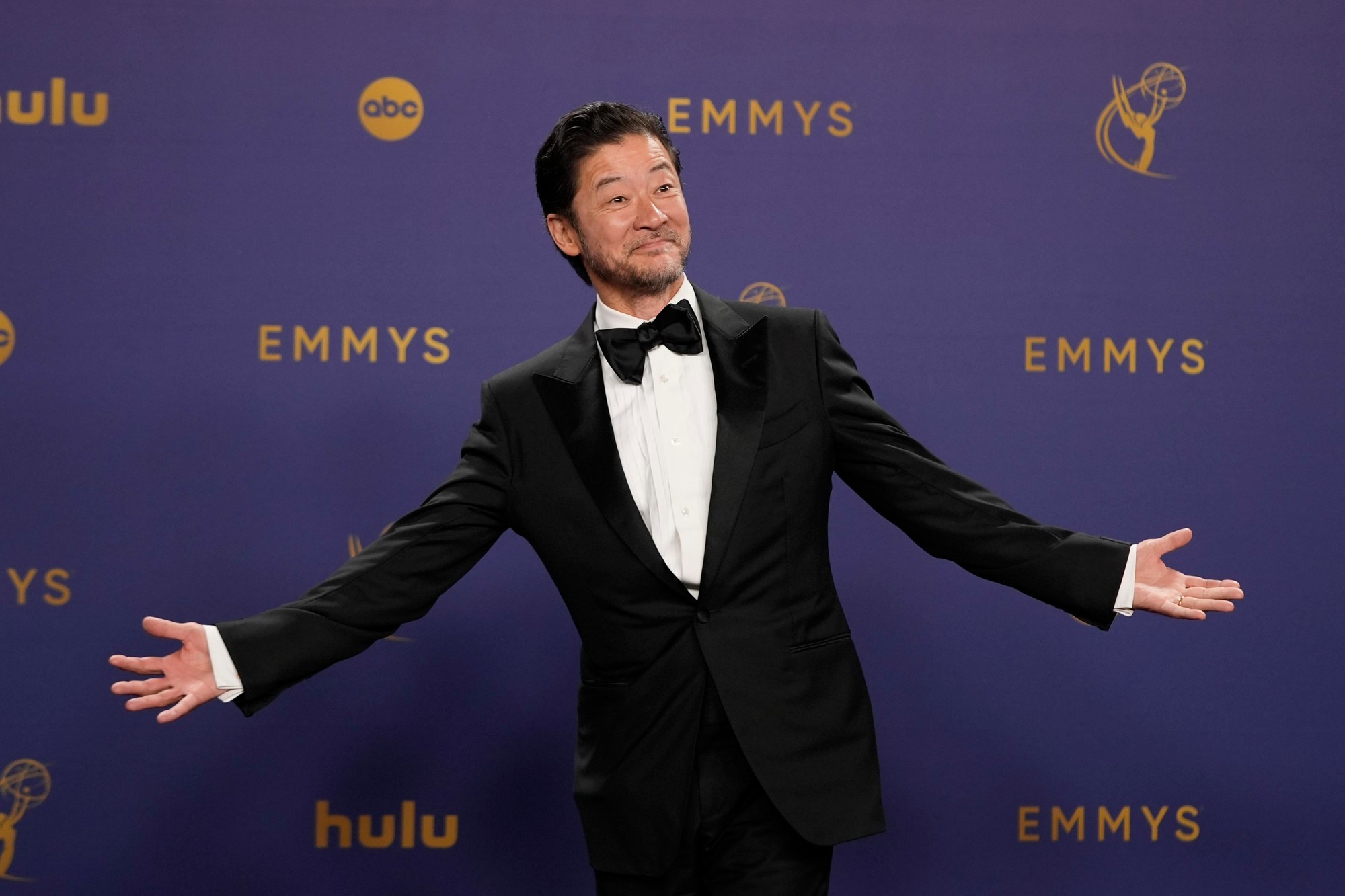 Japonský herec Tadanobu Asano na udeľovaní cien Emmy 2024.