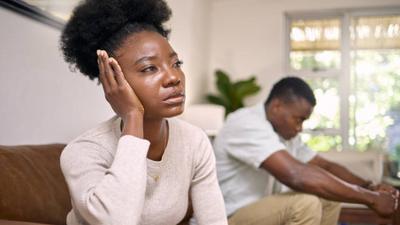 Signs someone is suffering from relationship trauma [istockphoto]