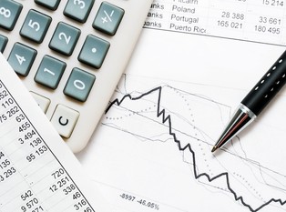 Eksperci ostrzegają przed coraz wyraźniejszymi sygnałami spowolnienia gospodarczego