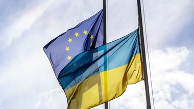 większość polaków wspiera ukraińską integrację z unią europejską, ale stawia warunki