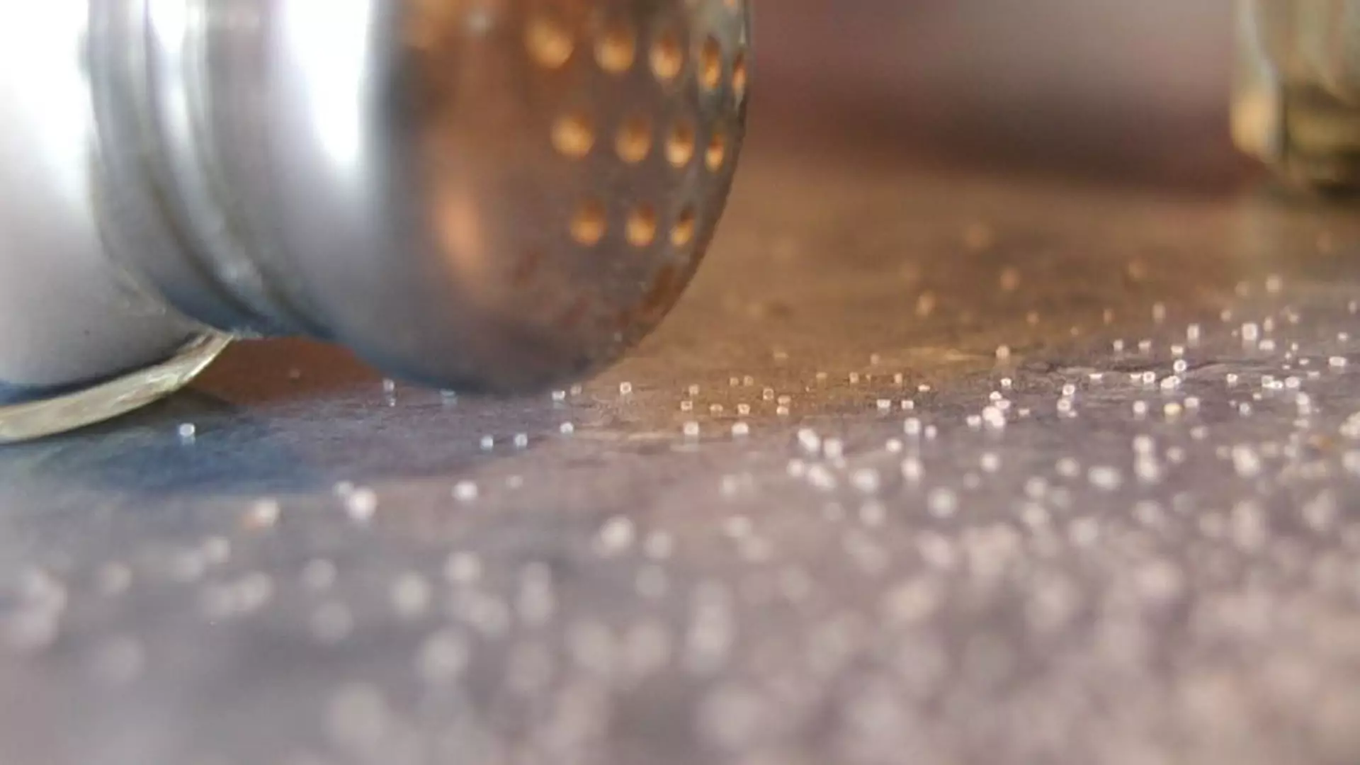 Sól przydaje się nie tylko w kuchni. Siedem nietypowych zastosowań