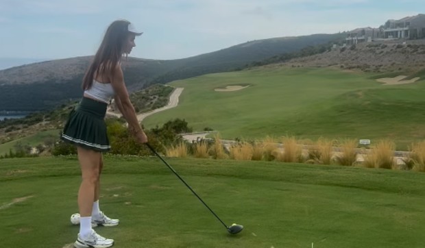 Marija Karan igra golf