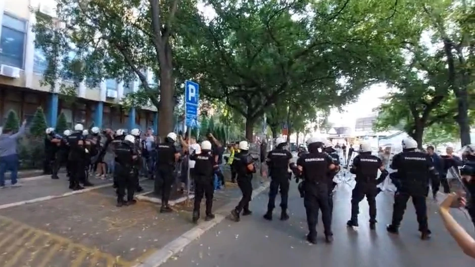 Protest ispred novosadske Palate pravde