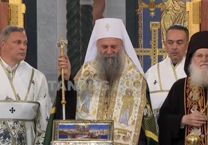 Momenat kad Patrojarh Porfirije plače