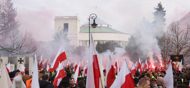 Gwiaździsty marsz rolników na Warszawę [RELACJA]