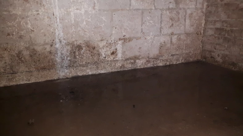 Pomieszczenia forteczne po remoncie regularnie są zalewane przez wodę