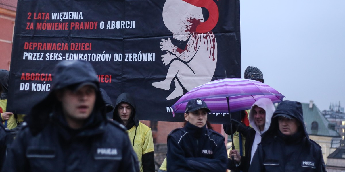 Czarny  protest na celowniku rządzących?