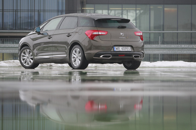 Test Citroena DS5 1.6 THP 200 Sport Chic: elegancka limuzyna