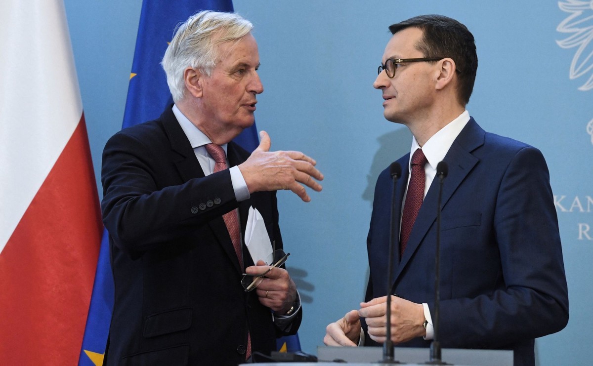 Michel Barnier i premier Mateusz Morawiecki