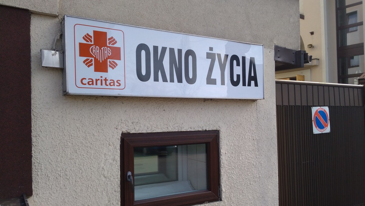 Bielsko-Biała. Do okna życia podrzucono ukradzioną z szopki figurę Jezusa