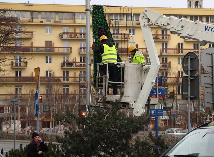 Ze stołecznych ulic znika świąteczna iluminacja