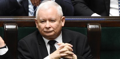 Prezes PiS czuje na plecach oddech nowego rywala. Straci przez niego władzę?