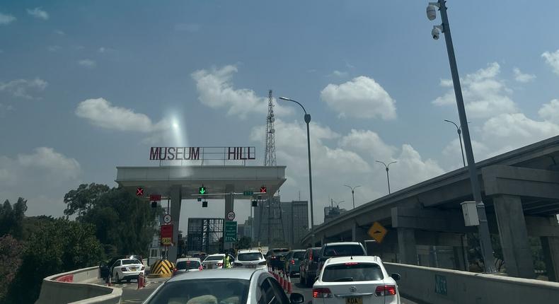 Cars on Nairobi Expressway