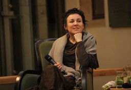 Olga Tokarczuk: Literatura to pretekst, żeby rozmawiać o świecie i wyjrzeć poza własny horyzont [WYWIAD]