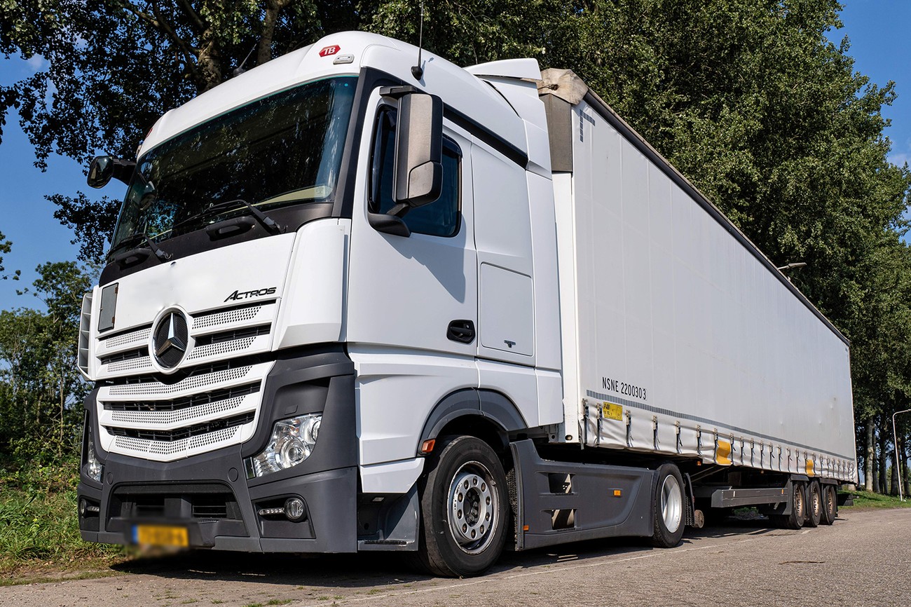 Vozila Mercedes-Benz model Actros povlače se sa tržišta zbog rizika od povreda