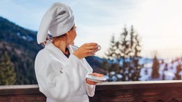 QUIZ savoir-vivre w hotelu. Sprawdź, czy znasz zasady etykiety