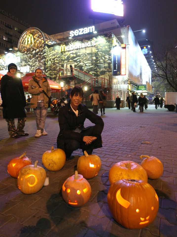 WARSZAWA WIECZÓR WSZYSTKICH ZJEDZONYCH HAPPENING