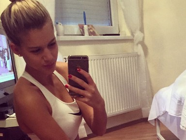 Weisz Fanni aktívan készül a rohanós napra