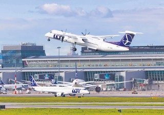 Okęcie sięga sufitu. Co rozbudową i przyszłością terenu po zbudowaniu lotniska w Baranowie?